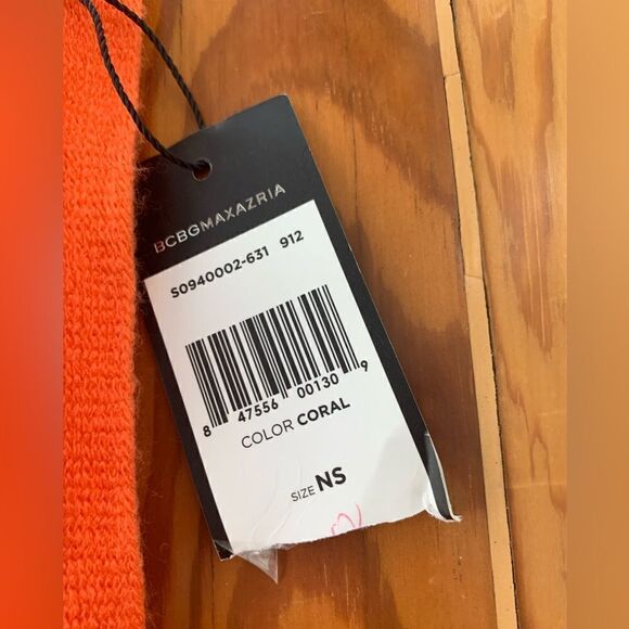 NWT BCBG Scarf - Picture 3 of 4